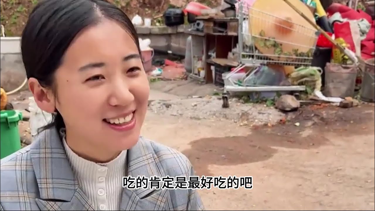 我终于找到了二十年未见的母亲，却不知道要不要相认！   照顾母亲5年的恩人，竟然当众下跪表白！#情感 #生活 #家庭