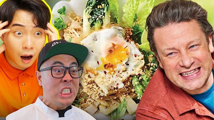 How Jamie Oliver RUINS PAD THAI | Pro Chef Reacts to Uncle Roger