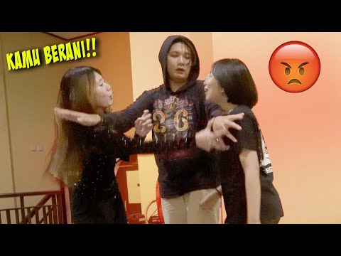 PRANK PACAR PUTRI!! KITA BERANTEM DI DEPANNYA, SAMPAI DIA PANIK!!