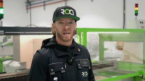 Print up to 320 garments/hour with ROQ HYBRID