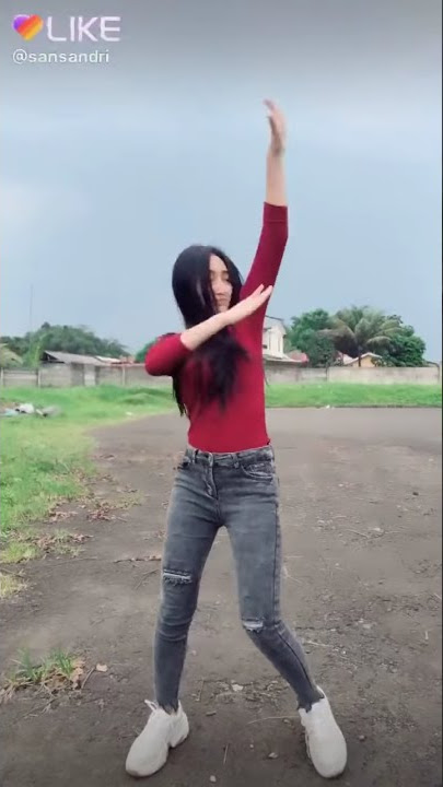 Like sandrina ada yang bisa kaki gini