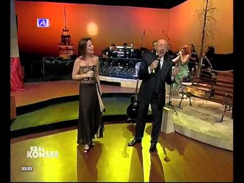 Özdemir Erdoğan & Yonca Lodi - Bir Küçük Aşk Masalı