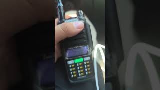 Aqui escuchando frecuencias ramdom modalidad analoga VHF
