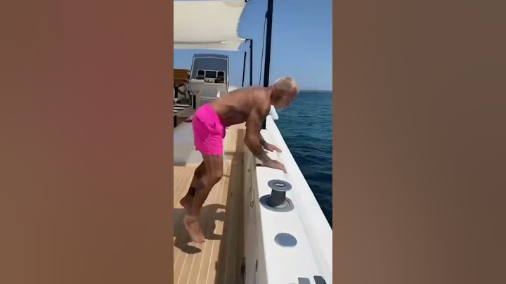 😳 OLD MAN JUMP INTO THE SEA #shorts #style