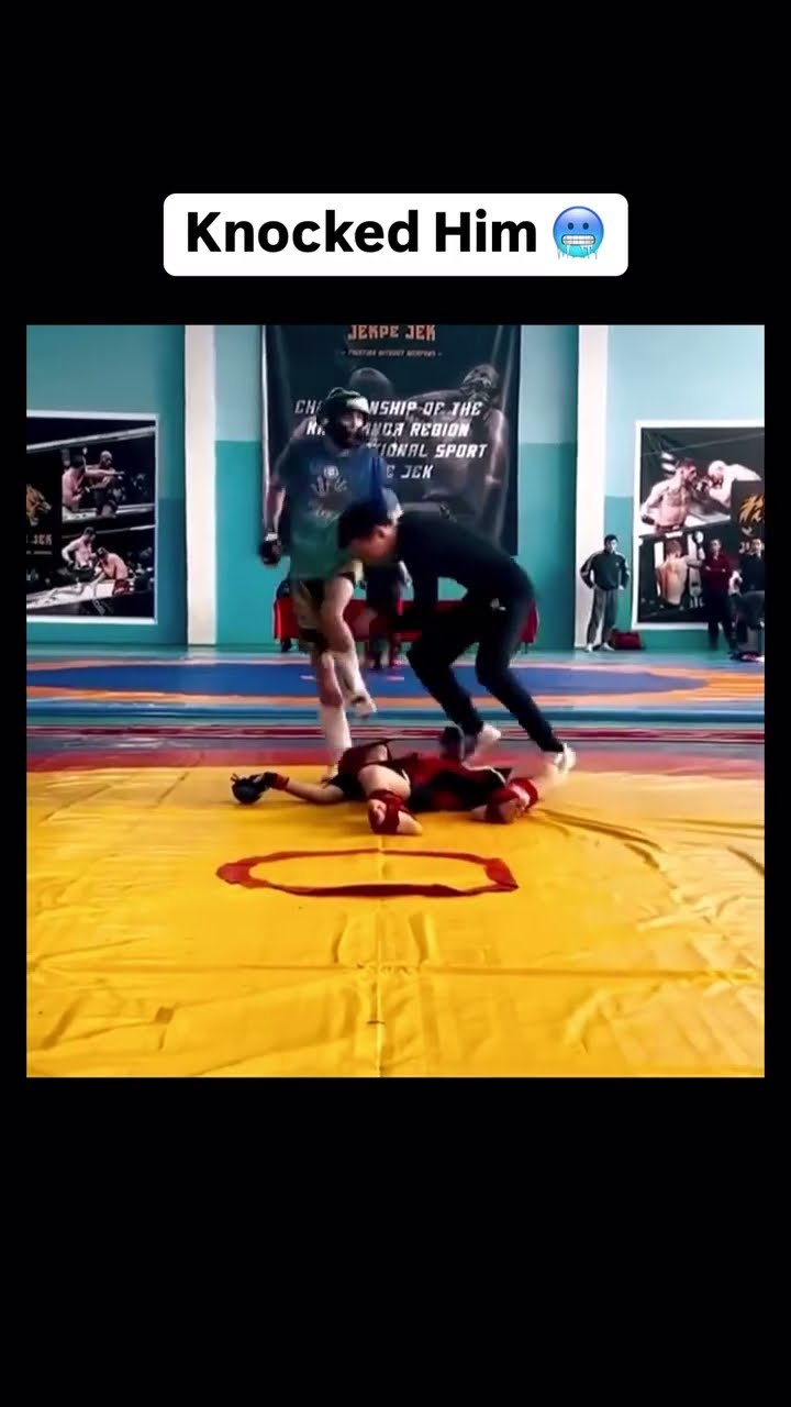 That was a good kick ? Via - ? (Dm for credit/ Removal) #kickboxing #knockout #combatsports