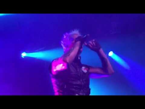 "V Is For Vampire" by Powerman 5000 (1/20/17  Trees/Dallas, TX)