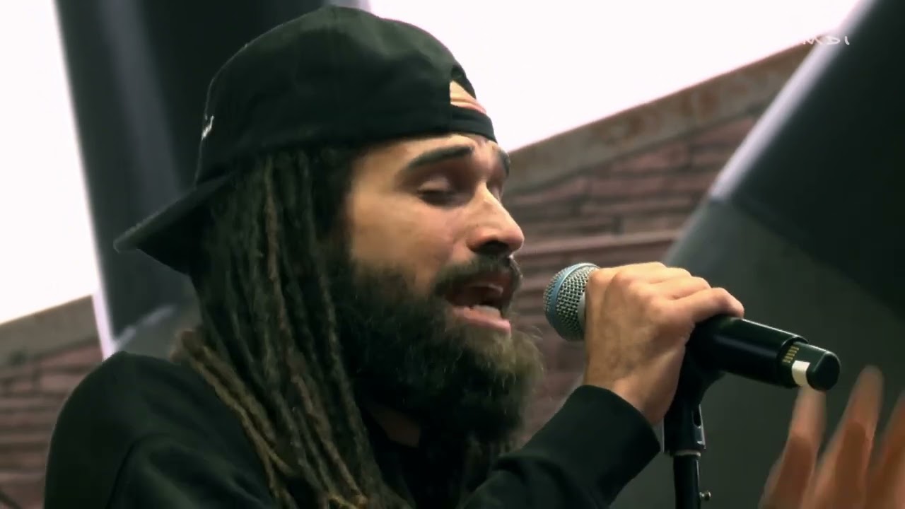 Watch Keznamdi LIVE at Red Rocks Amphitheatre I (Skyline Drive) on YouTube Watch Keznamdi LIVE at Red Rocks Amphitheatre I (Skyline Drive) on YouTube
