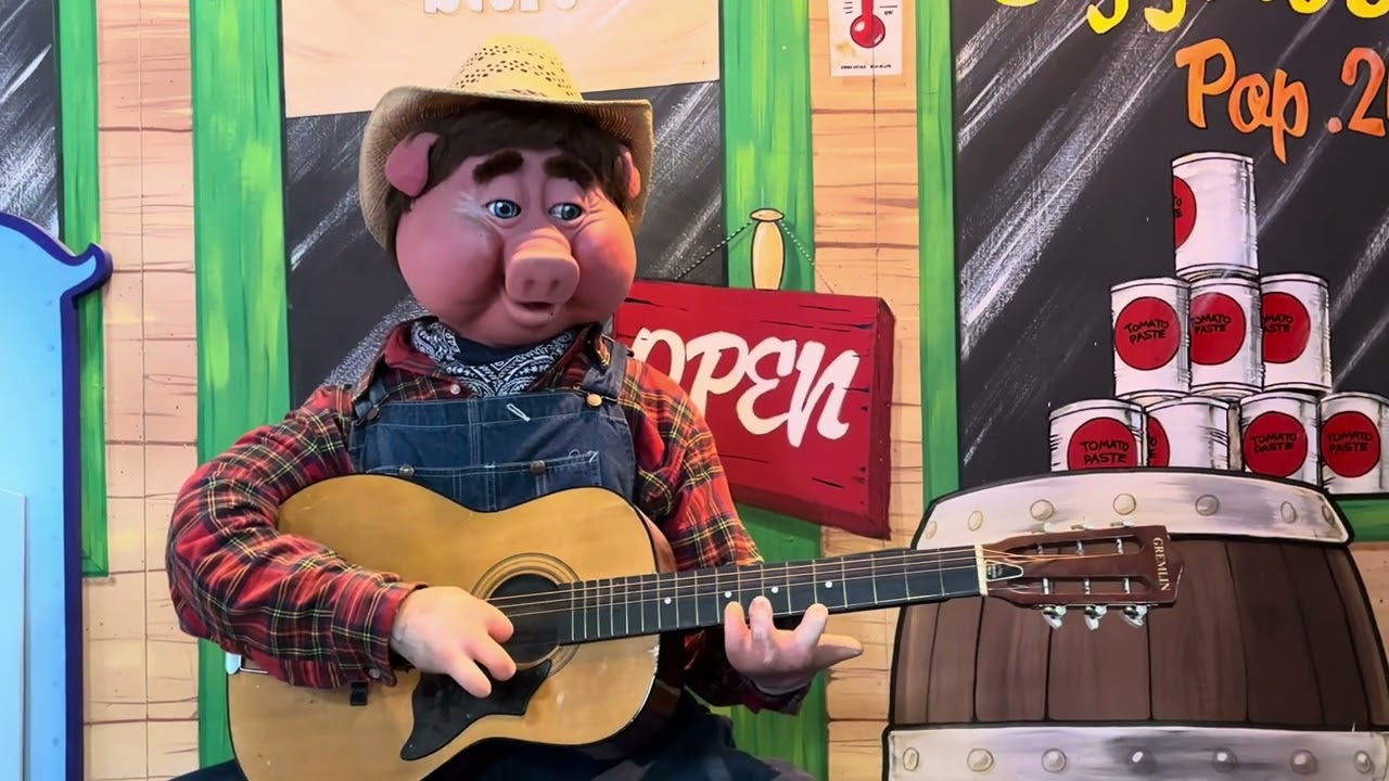 Jethro P Hog Animatronic at Huckleberry Junction 