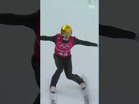 Daniel Tschofenig gives us a glimpse into the hard work behind every jump! 📹(IG):tschofenig_airlines