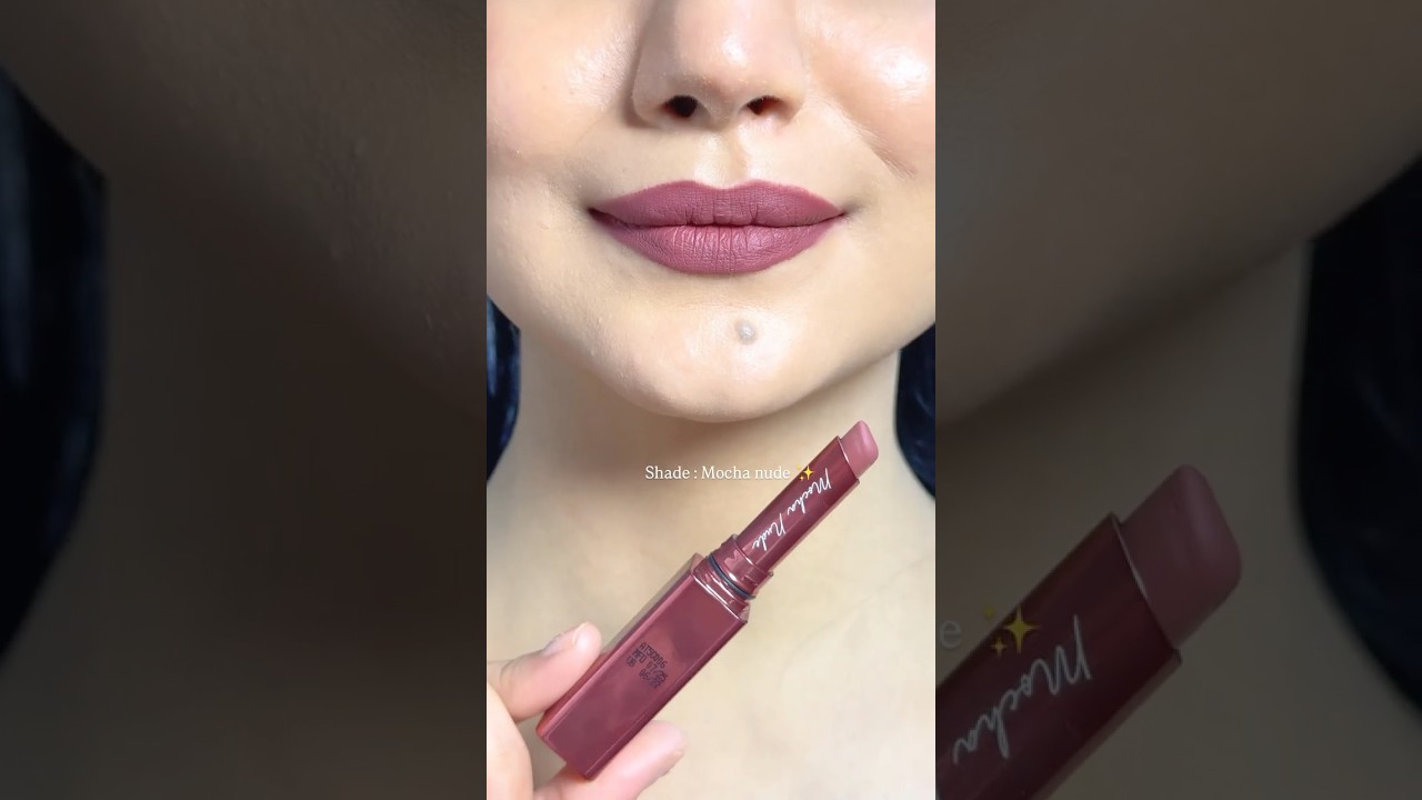 Swatching The Most Beautiful Brown lipstick with hints of pink 💕💄 