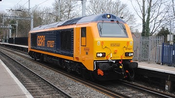GBRF 67027 Passing Through Reading West with loads of Toots and then Freightliner 59204