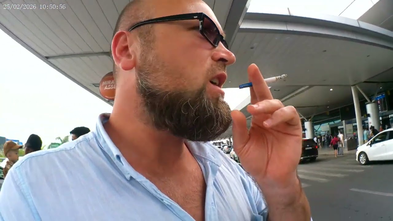 Обзор аэропорта Хошимин. Обзор автомобилей во Вьетнаме. Сказ про винфаст - вьетнамскую марку.