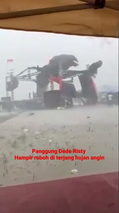 panggung Dangdut Di terjang hujan badai | Dede Resty