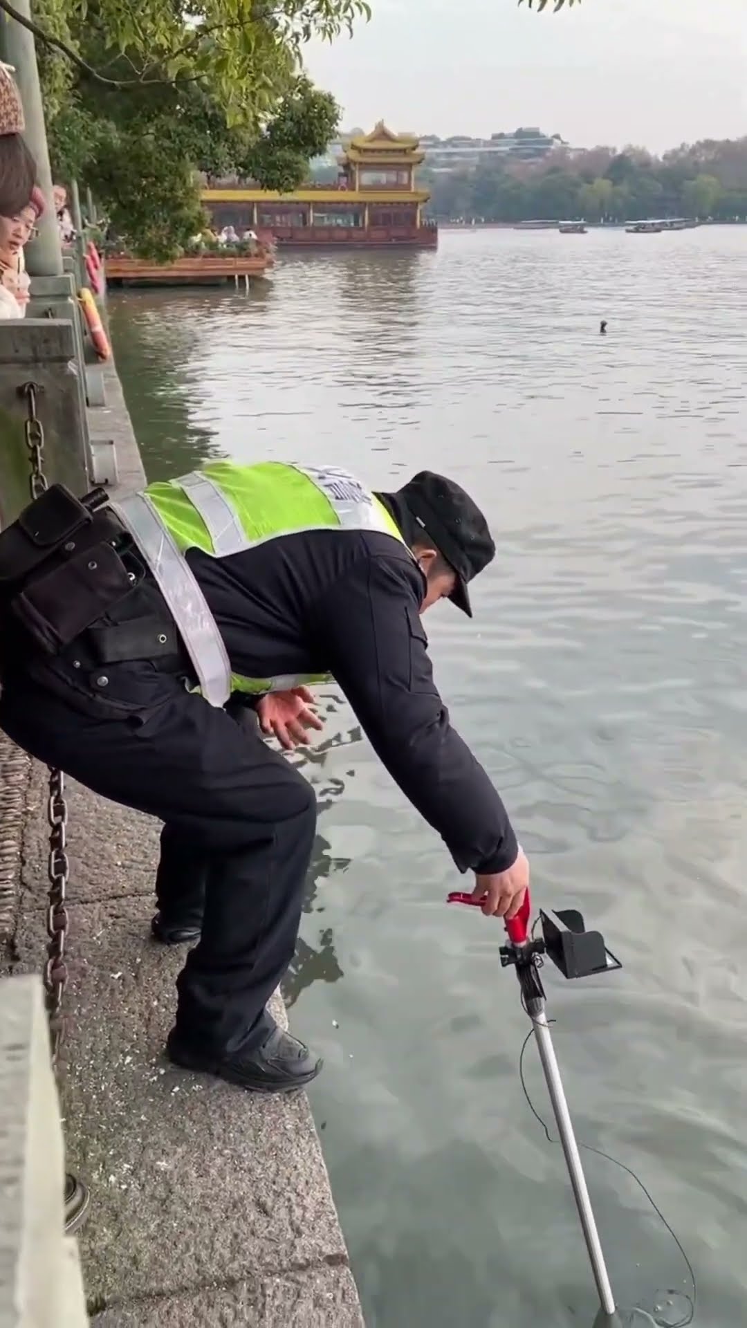 tourist girl mobile was taken out from river #shortsvideo
