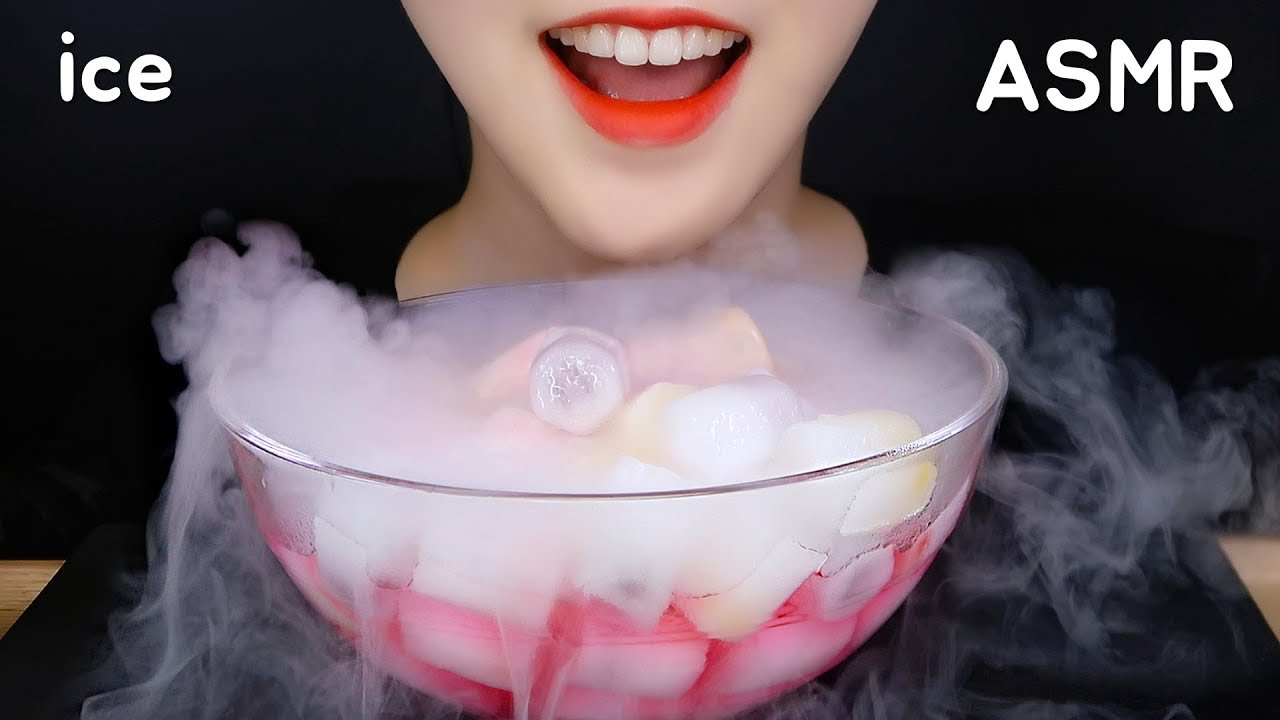 *LOUD* ICE ASMR COLD ICE EATING ASMR 🍧