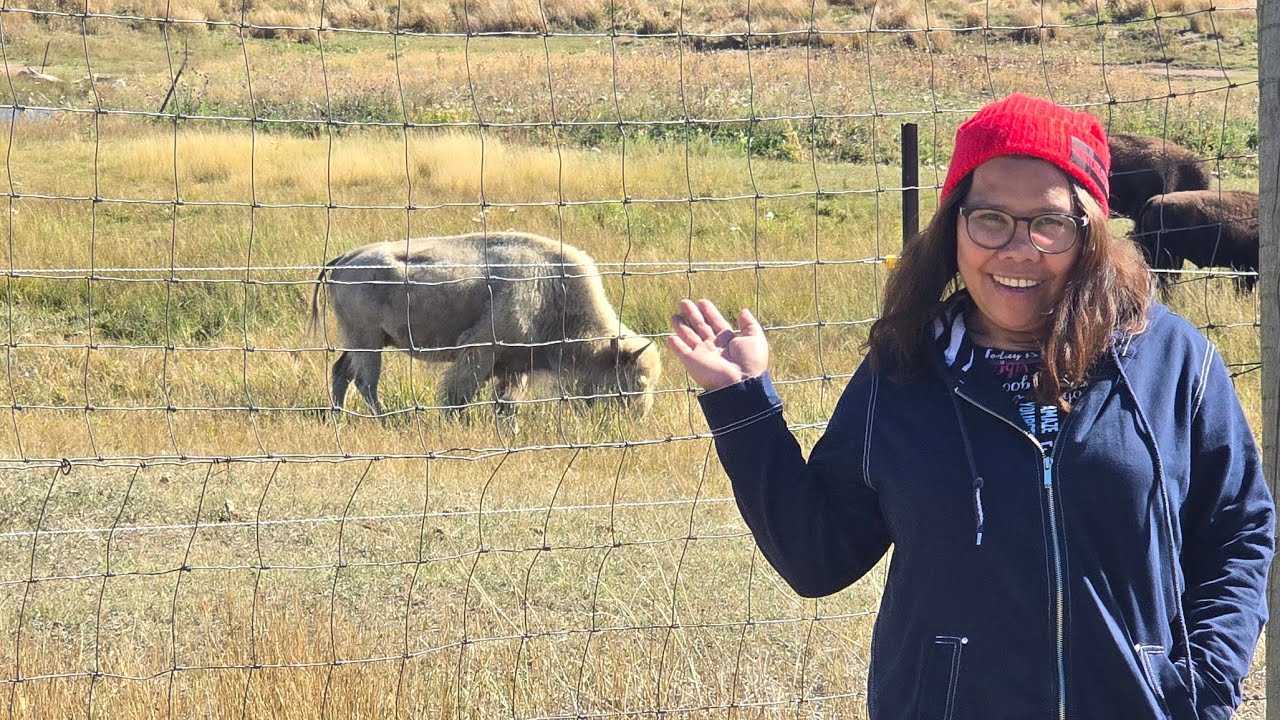 HELLO Come in !!! Friends - YouTube