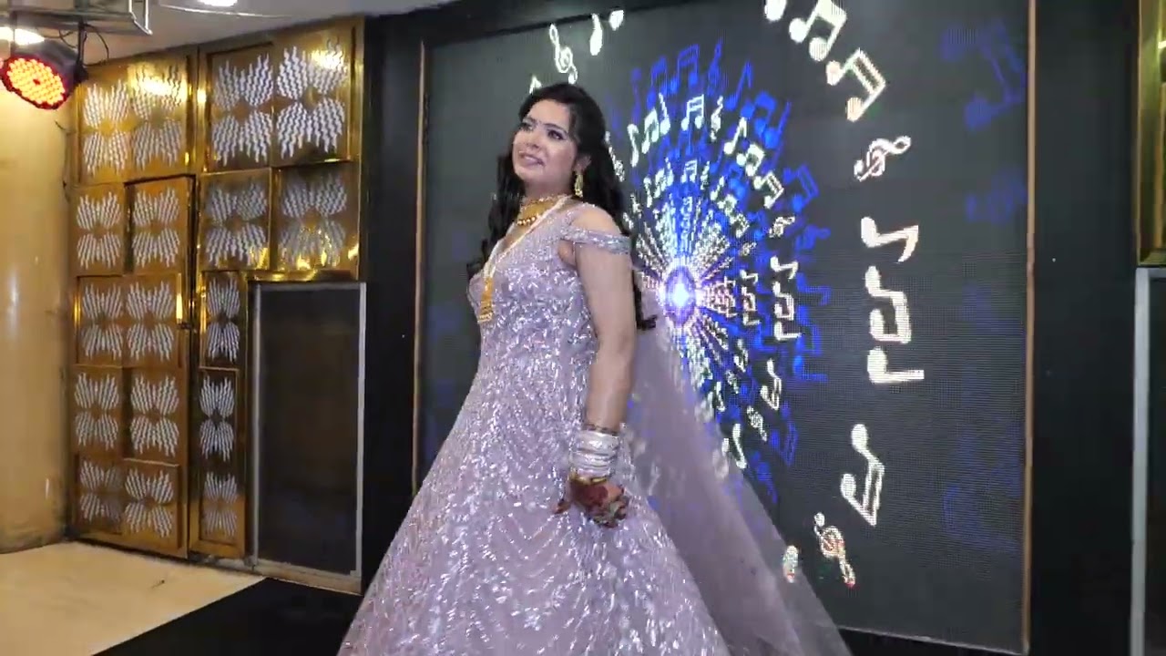 👰‍♀Bridal surprise Dance For Maa✨️Papa✨️Bhai✨️Bhabhi ✨️ Makeup Hair Style #DressTwirl 💖 Performance 