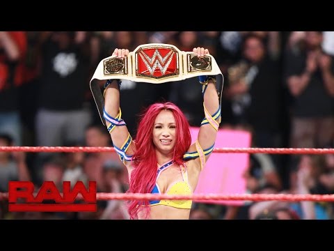 Sasha Banks vs. Charlotte - WWE Women's Championship Match: Raw, July 25, 2016