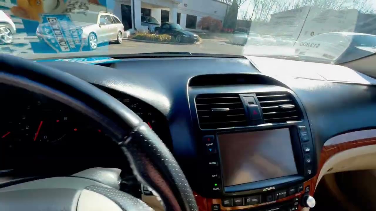 Видеообзор Acura TSX 2006 года выпуска. Номер в каталоге: 036084