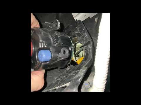 2015-Ford Explorer Limited Fog light assembly replacement