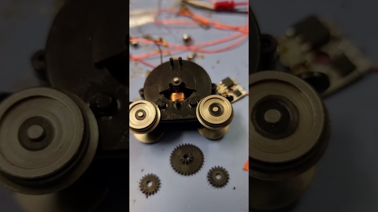 moteur  pendulaire  pour trains électrique Ho marque LIMA
