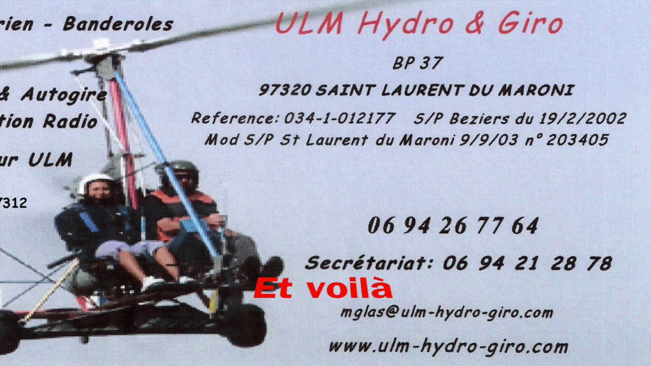 Saint Laurent du Maroni, Guyane, Un saut en parachute d'un ULM,