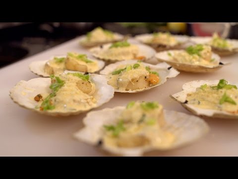 Видео рецепт Морские гребешки со сливочной кукурузой