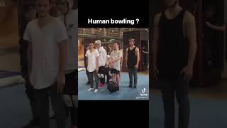 Des Gens Partants Pour Un Bowling Humain ? 😅 #Humanbowling #Olympics #Bowling #Rideraddict