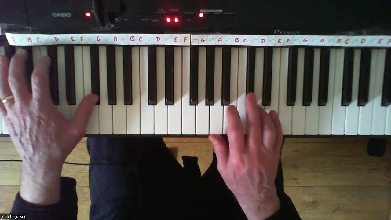 how to play piano: white rabbit