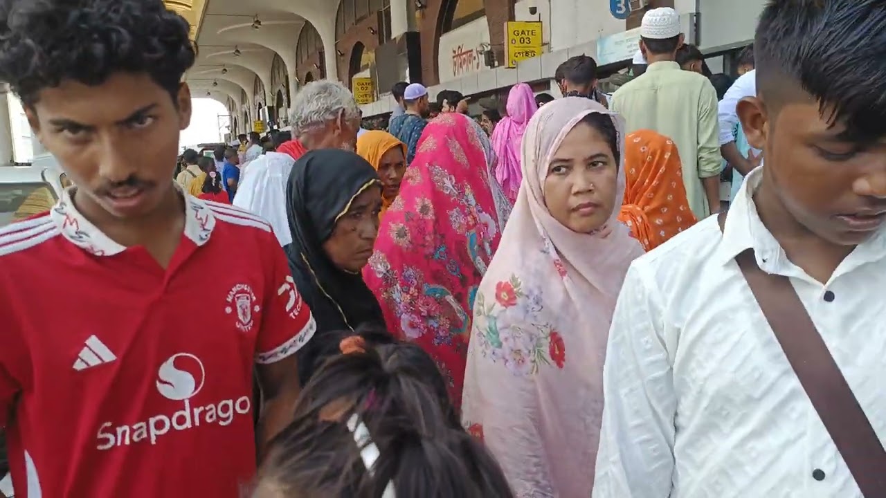 আজকে আমার ছোট খালাতো ভাইকে এয়ারপোর্ট দিয়ে আসলাম সৌদি প্রবাসে চলে যাবে