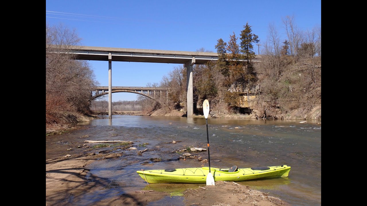Kayak trip on the Volga River in Iowa (starting in Mederville and