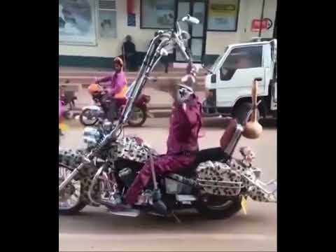 There is stupid and then there is this. Harley-Davidson motorcycle with suicide shifter
