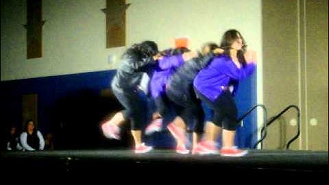 Sigma Lambda Gamma-Xi Alpha UTSA STROLL COMP, II