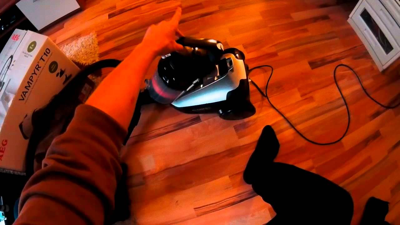 Staubsauger für Tierhaare - AEG Vapyr T10