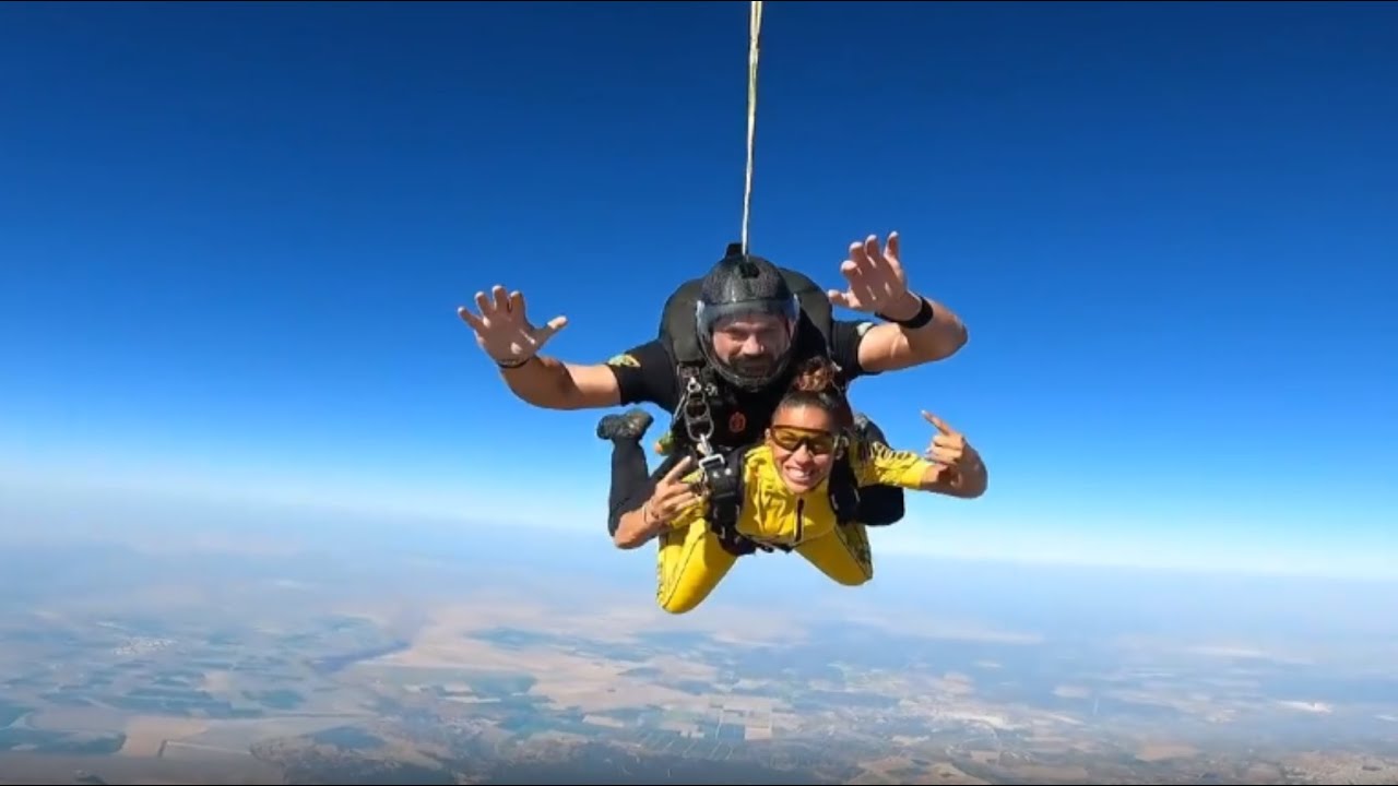 Zoe Bayona disfrutó como nunca de su salto tándem