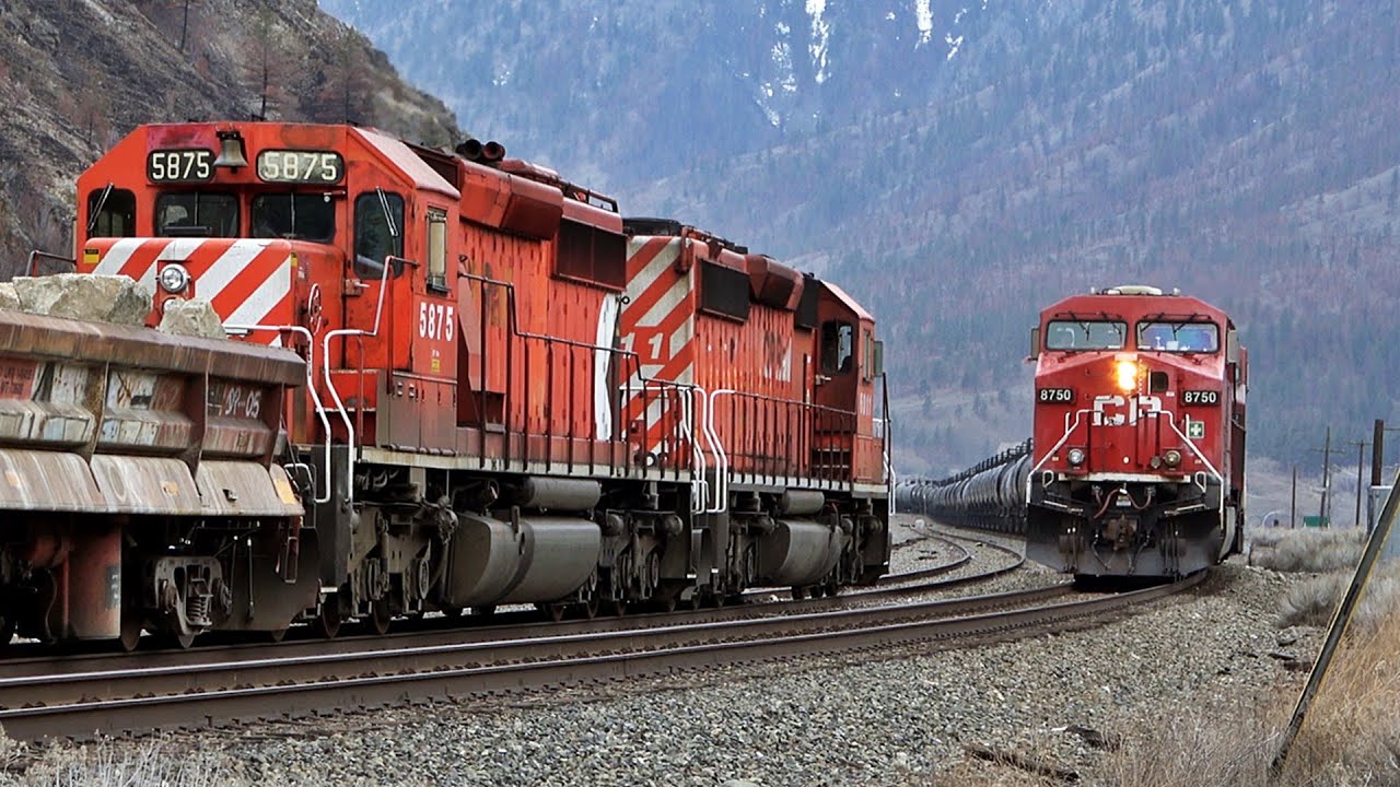 Canadian Pacific Trains in the Canyon, EMD SD40s Meet Modern Day Power! Intermodal Spine Cars & More