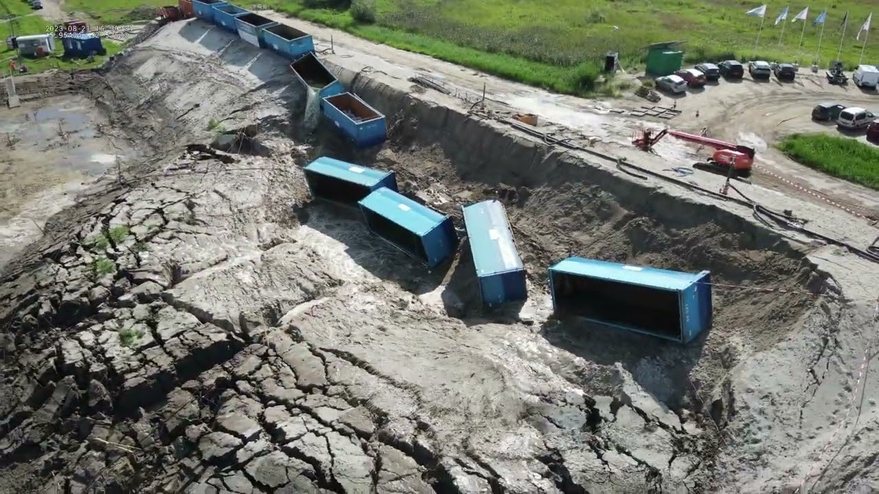 Vanuit de lucht: opbarstproef gepensioneerde IJsseldijk - credits: Deltares / WDODelta