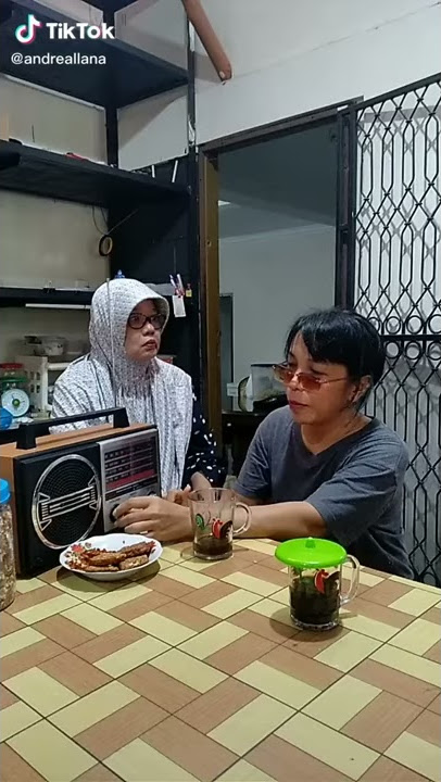 Dengerin sandiwara radio saur sepuh tempo dulu