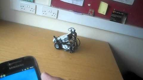 Controlling LegosNXT using Android phone via Bluetooth.AVI
