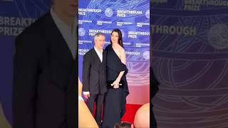 Anne Hathaway &amp; Adam Shulman Shine at Breakthrough Prize 2026