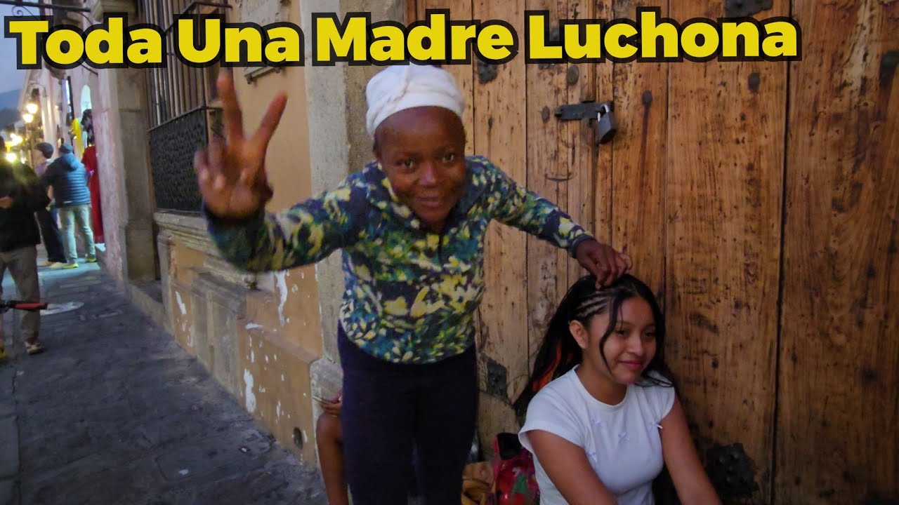 Estela Por Primera Vez Llega a Antigua Guatemala, Y Se Trensa El Cabello