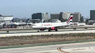 N821AV with service from San Salvador as Taca 522