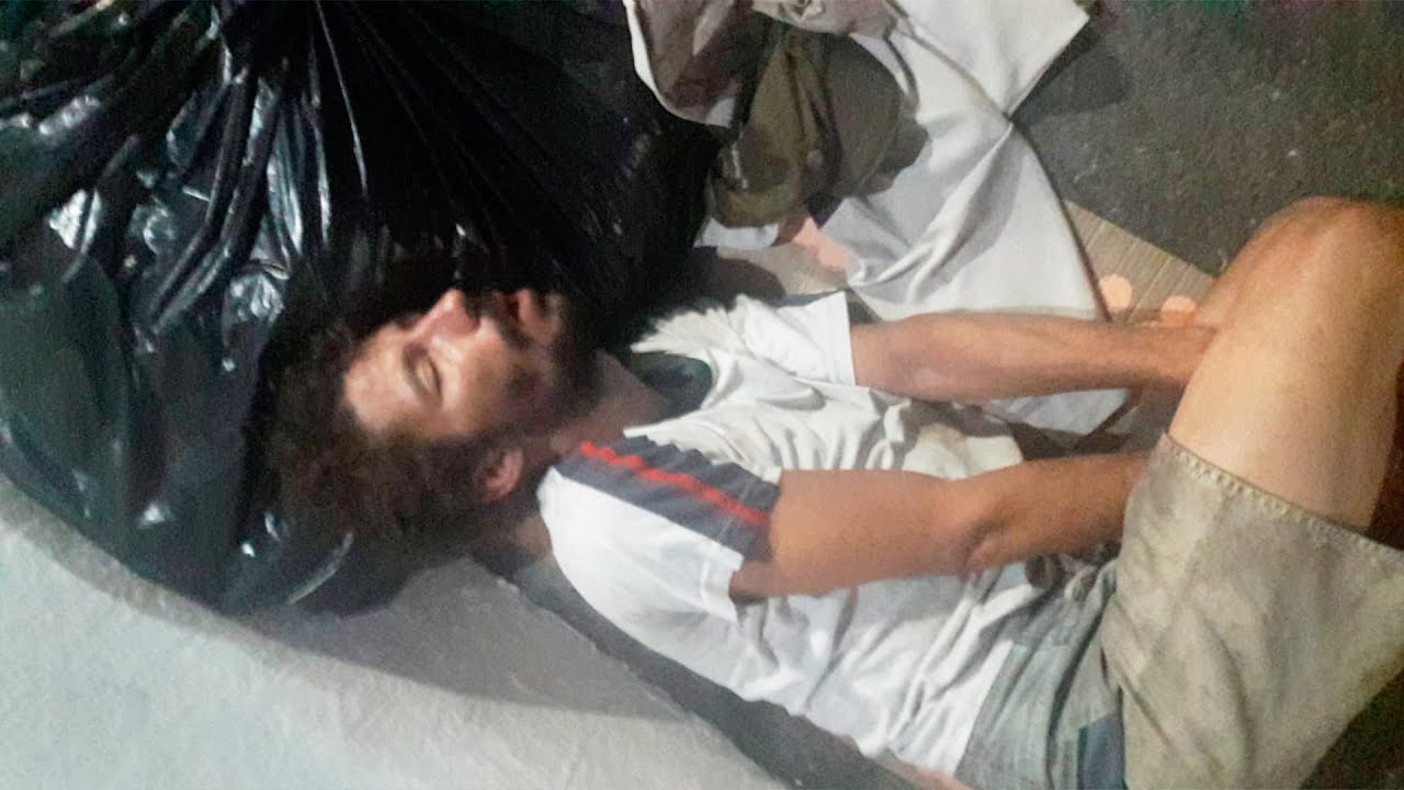 ELE DORMIU NO LIXO E FOI ATROPELADO PELO CAMINHÃO: O Resgate Impossível de Rafael!