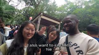 Chinese Girls Chase After this Guy In China To ask Him His Number& this was his reaction 😲😱