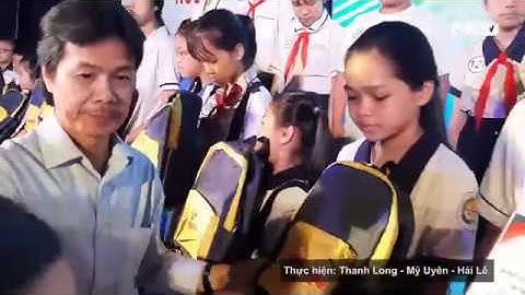 121 suất học bổng trao cho con em công nhân có hoàn cảnh khó khăn | NLĐTV