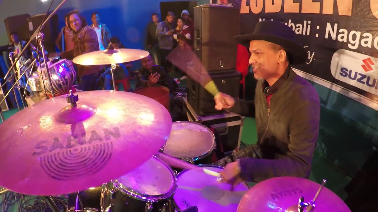 Zubeen garg playing Drum II Nagaon II Aavishkar 2017