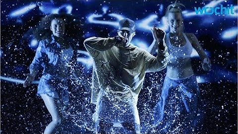 Justin Bieber Sings Medley of Songs At The AMA