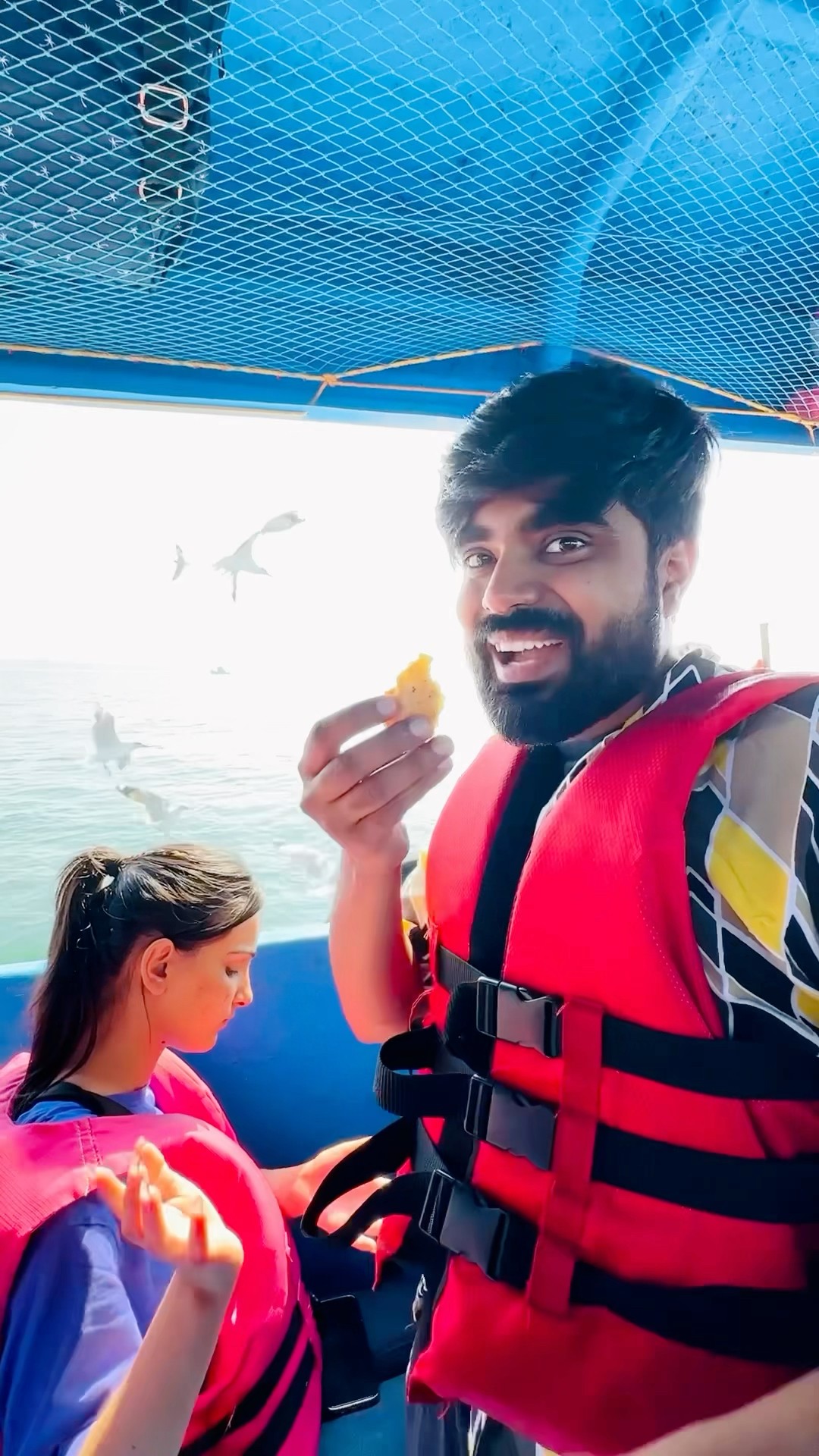 Birds ne biscuit catch kr lia ? Full Vlog on @Anurathivlog  #dushyantkukreja #shorts