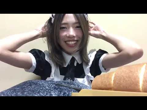 メイドコスでパンチラ