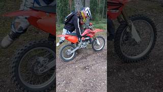Honda CR85R 2-Stroke Start Up &amp; Acceleration